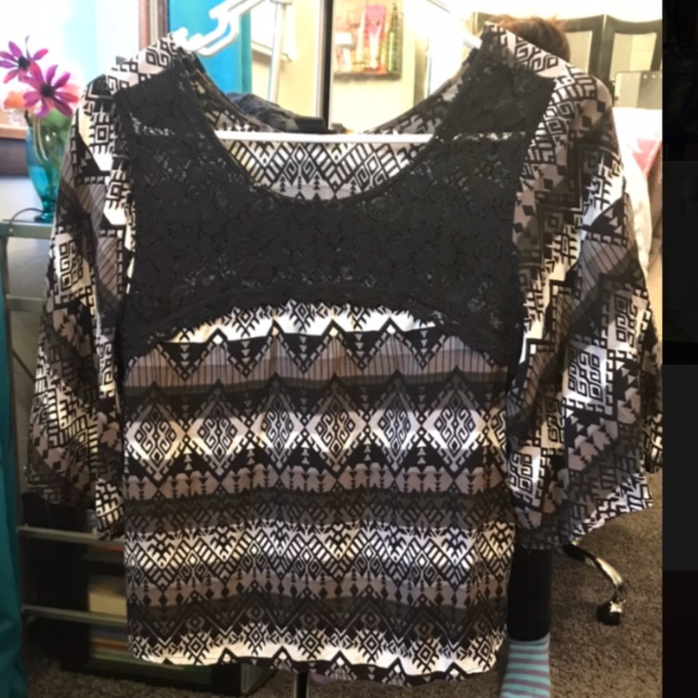 Crop top.